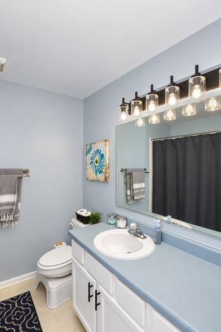299 Ashbury Lane W 1526-2, Roselle, IL 60172
