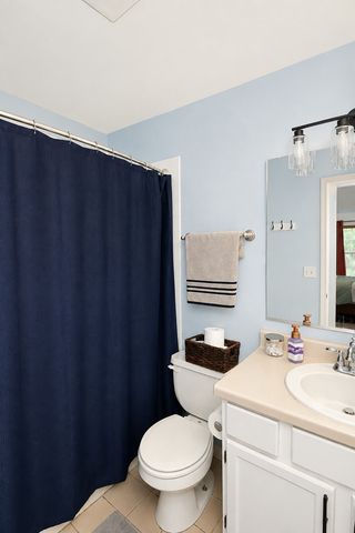 299 Ashbury Lane W 1526-2, Roselle, IL 60172