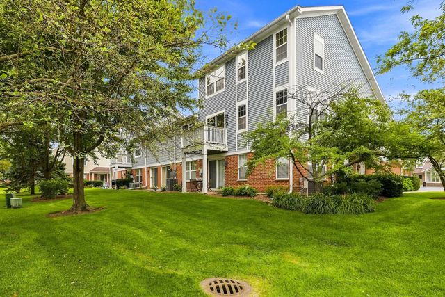 299 Ashbury Lane W 1526-2, Roselle, IL 60172