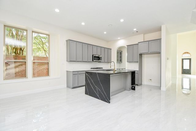 1123 Penny Worth Drive, Sugar Land, TX 77479