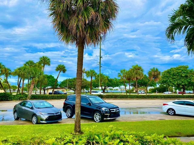 101 S GOLFVIEW Road 8, Lake Worth Beach, FL 33460