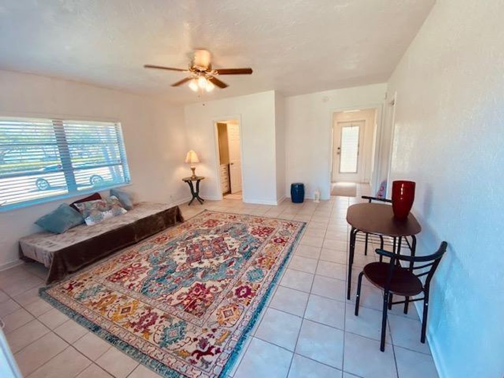 101 S GOLFVIEW Road 8, Lake Worth Beach, FL 33460