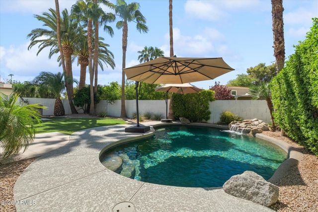 7522 E WOODSHIRE Cove, Scottsdale, AZ 85258