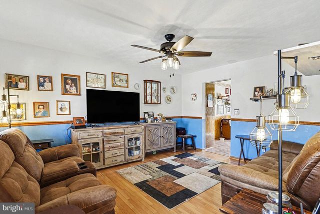 1686 TAYLOR DR, Hanover, PA 17331