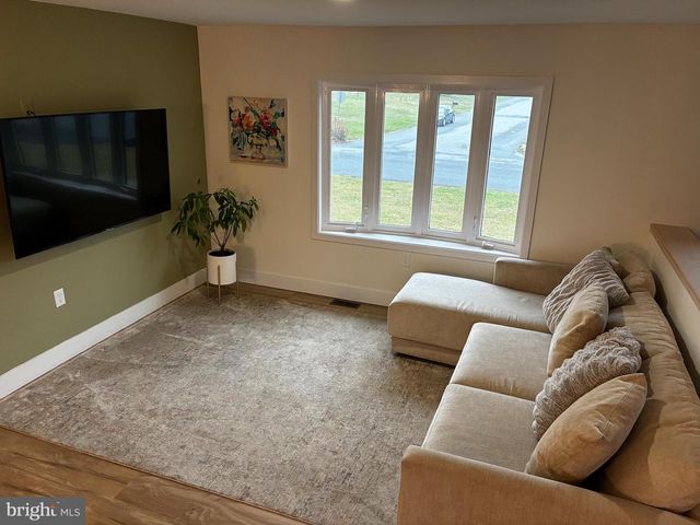 60 WAVERLY AVE, Lancaster, PA 17601