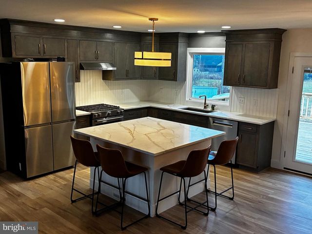 60 WAVERLY AVE, Lancaster, PA 17601