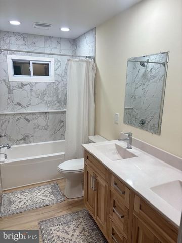 60 WAVERLY AVE, Lancaster, PA 17601