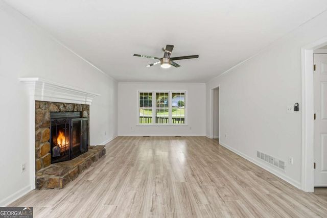 10 Bramblewood Way SW, Cartersville, GA 30120