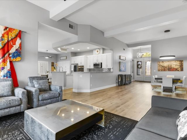 5912 Vizzi Court, Las Vegas, NV 89131