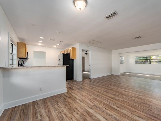 2242 INDIAN AVENUE S, Belleair Bluffs, FL 33770