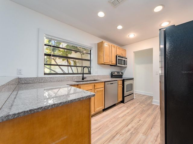 2242 INDIAN AVENUE S, Belleair Bluffs, FL 33770