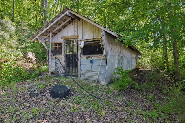 1540 Centerville Hwy, Hohenwald, TN 38462