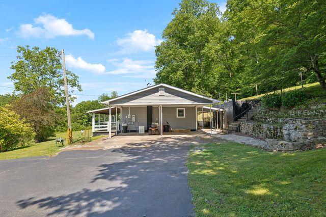 1540 Centerville Hwy, Hohenwald, TN 38462