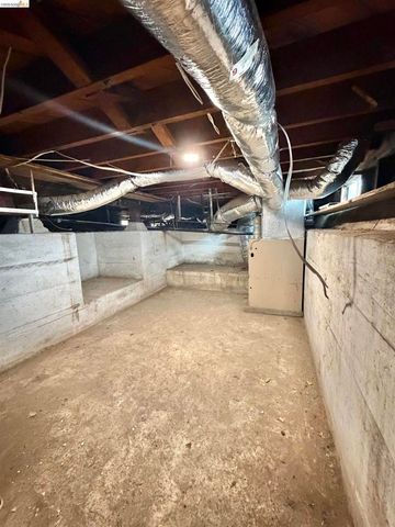 9926 C St, Oakland, CA 94603