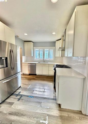 9926 C St, Oakland, CA 94603
