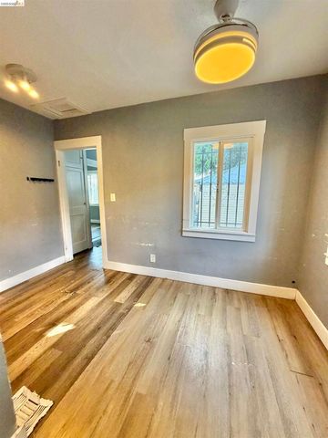 9926 C St, Oakland, CA 94603