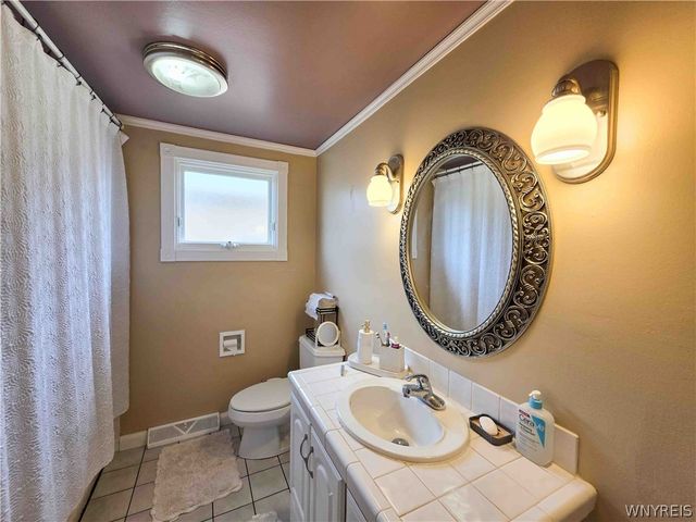 45 Fairelm Lane, Cheektowaga, NY 14227