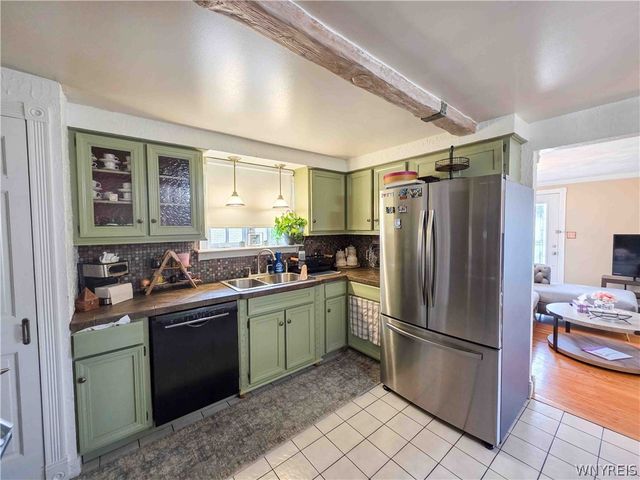 45 Fairelm Lane, Cheektowaga, NY 14227