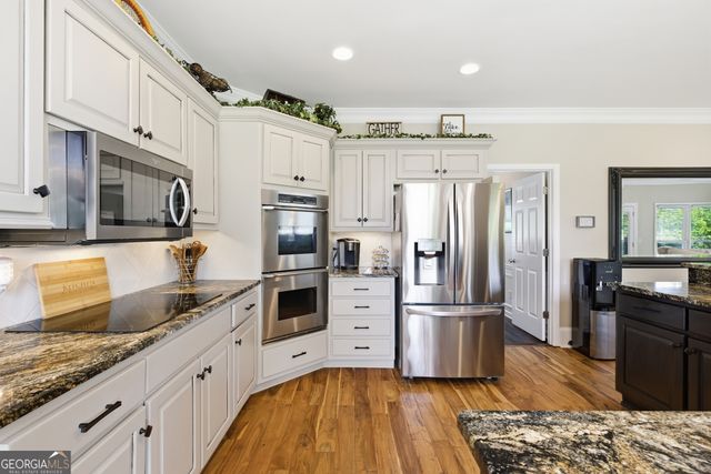 3328 Rough Creek Drive, Woodstock, GA 30189