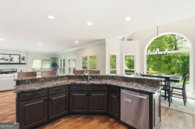 3328 Rough Creek Drive, Woodstock, GA 30189