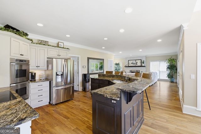 3328 Rough Creek Drive, Woodstock, GA 30189