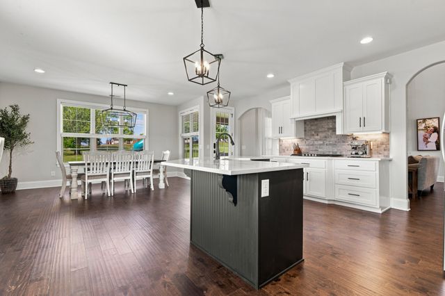 94 Mulberry Grv, Gallatin, TN 37066