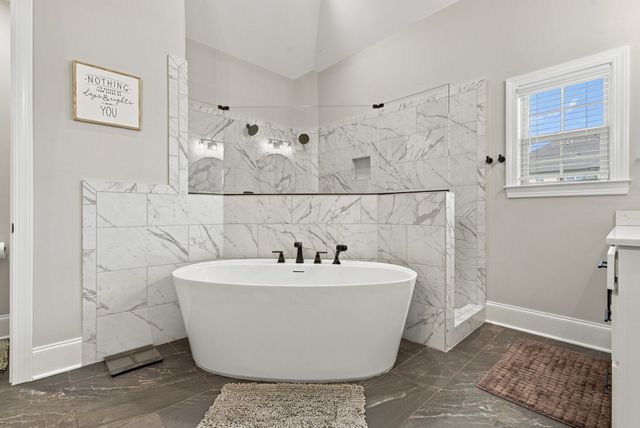 94 Mulberry Grv, Gallatin, TN 37066