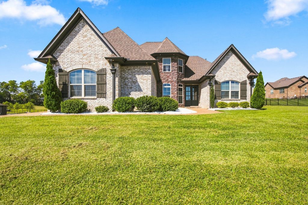 94 Mulberry Grv, Gallatin, TN 37066