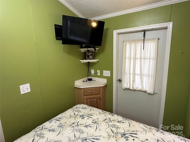 124 Hummingbird Circle, New London, NC 25127