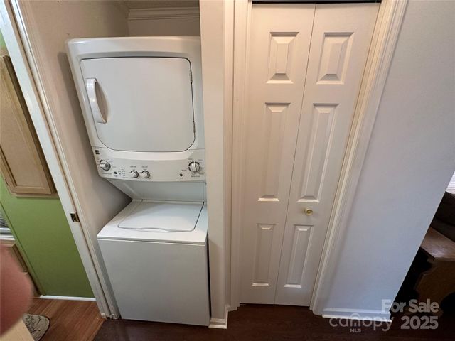 124 Hummingbird Circle, New London, NC 25127