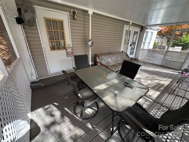 124 Hummingbird Circle, New London, NC 25127