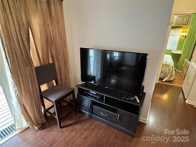 124 Hummingbird Circle, New London, NC 25127