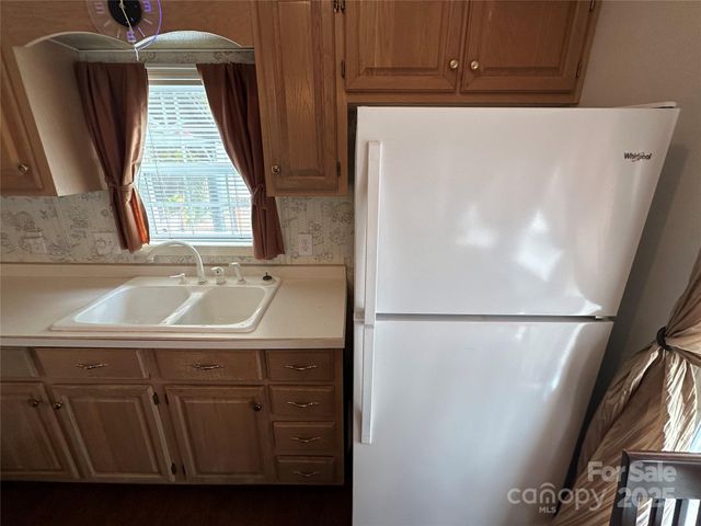 124 Hummingbird Circle, New London, NC 25127