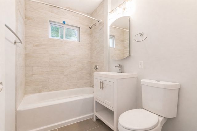 28 Hunnewell 2, Boston, MA 02135