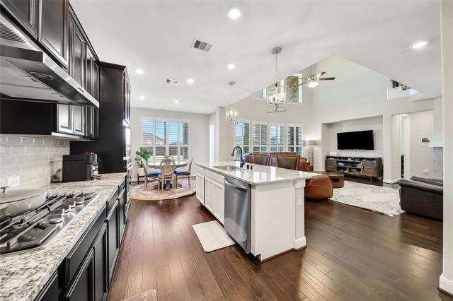 2310 Ironwood Pass Drive, Missouri City, TX 77459