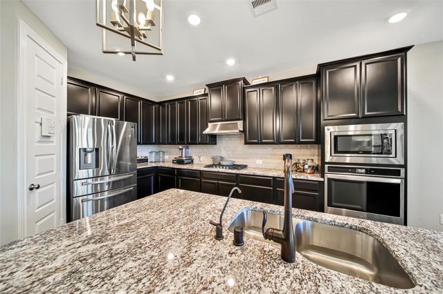 2310 Ironwood Pass Drive, Missouri City, TX 77459