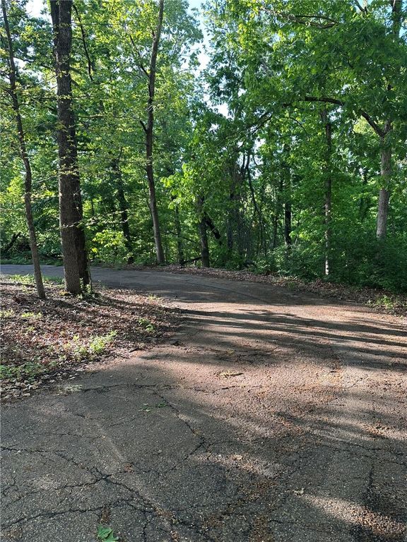 Greenlaw Lane, Bella Vista, AR 72715