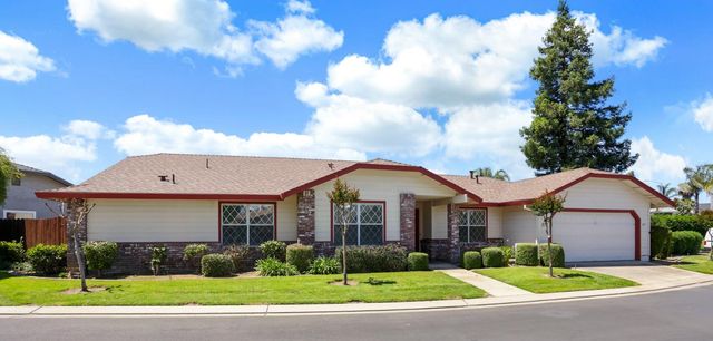277 Garden Circle Dr, Manteca, CA 95336