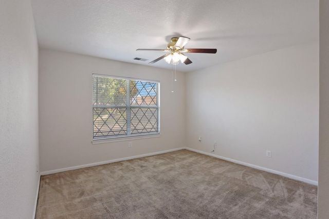 277 Garden Circle Dr, Manteca, CA 95336