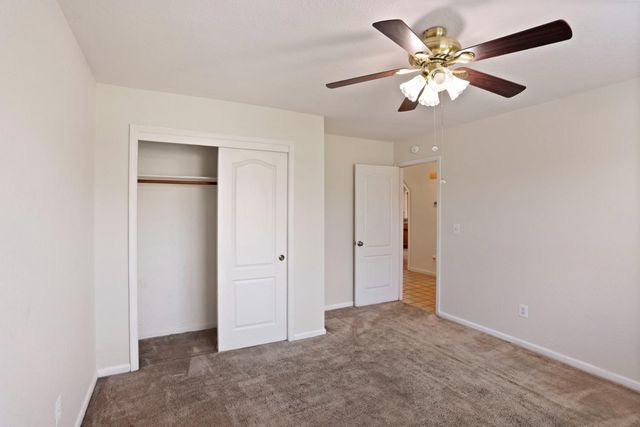 277 Garden Circle Dr, Manteca, CA 95336
