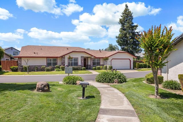 277 Garden Circle Dr, Manteca, CA 95336
