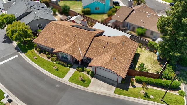 277 Garden Circle Dr, Manteca, CA 95336