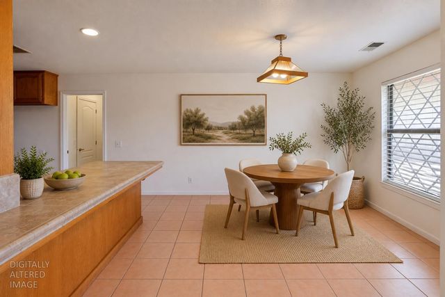 277 Garden Circle Dr, Manteca, CA 95336