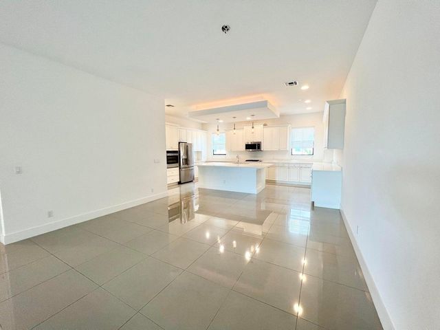 4079 Faraday Way, Palm Beach Gardens, FL 33418