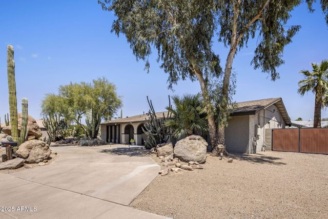 852 W CARIBBEAN Lane, Phoenix, AZ 85023