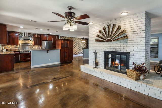 852 W CARIBBEAN Lane, Phoenix, AZ 85023