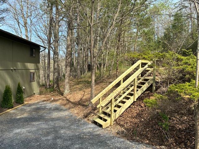 63 FAIRWAY DR, Basye, VA 22810