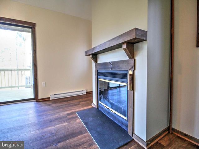 63 FAIRWAY DR, Basye, VA 22810