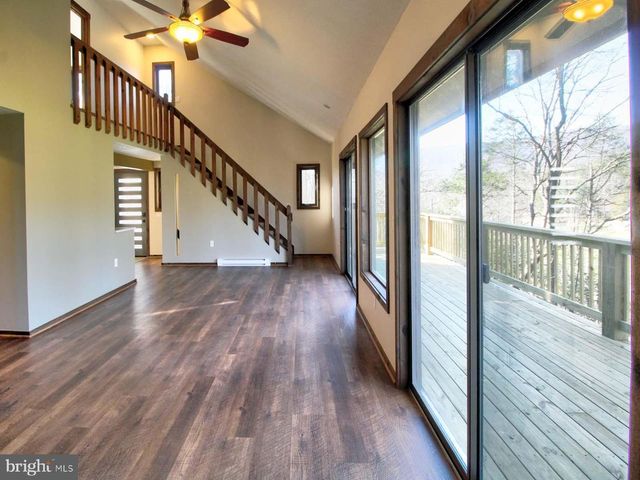 63 FAIRWAY DR, Basye, VA 22810