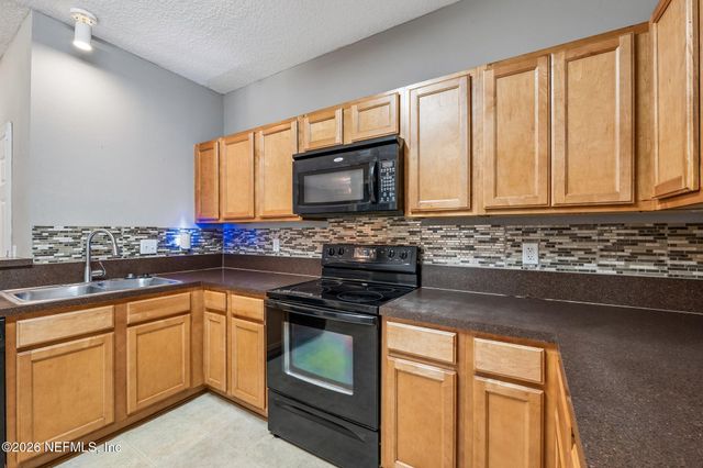 3671 KIRKPATRICK Circle 15-2, Jacksonville, FL 32210